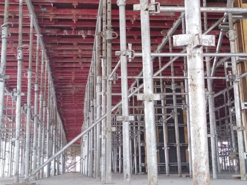 Escora Metálica Ajustável