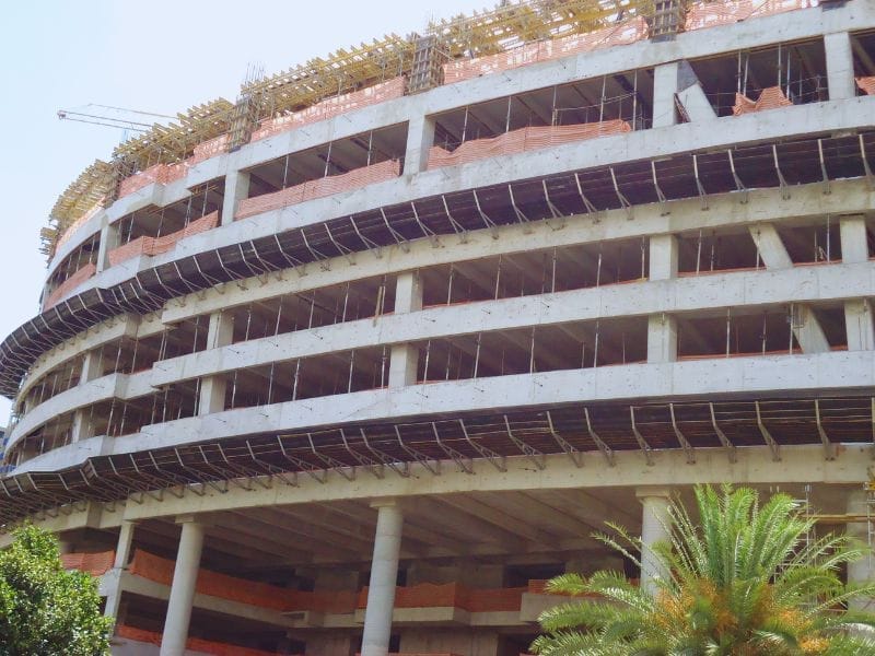 bandeja de proteção primária e secundária para canteiro de obras