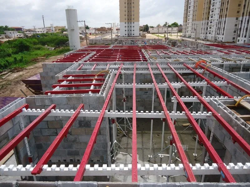 escoramento metálico para construção