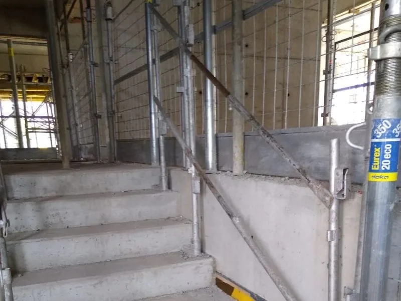 grades de proteção para escadas laterais