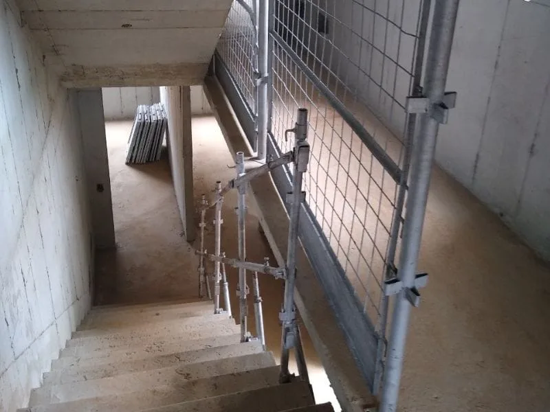 grades de proteção para escadas